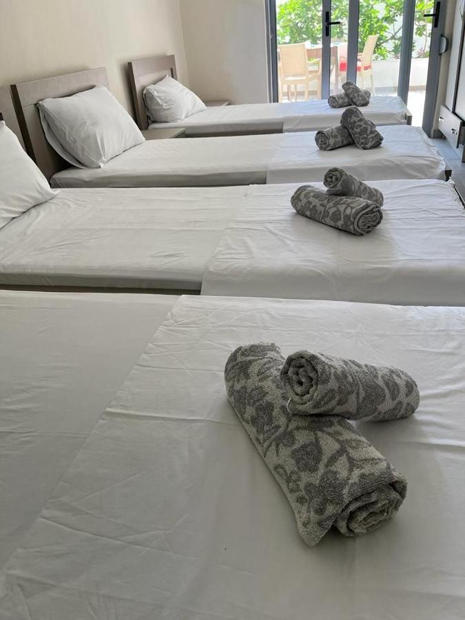 Riviera Rooms Sarandë Buitenkant foto