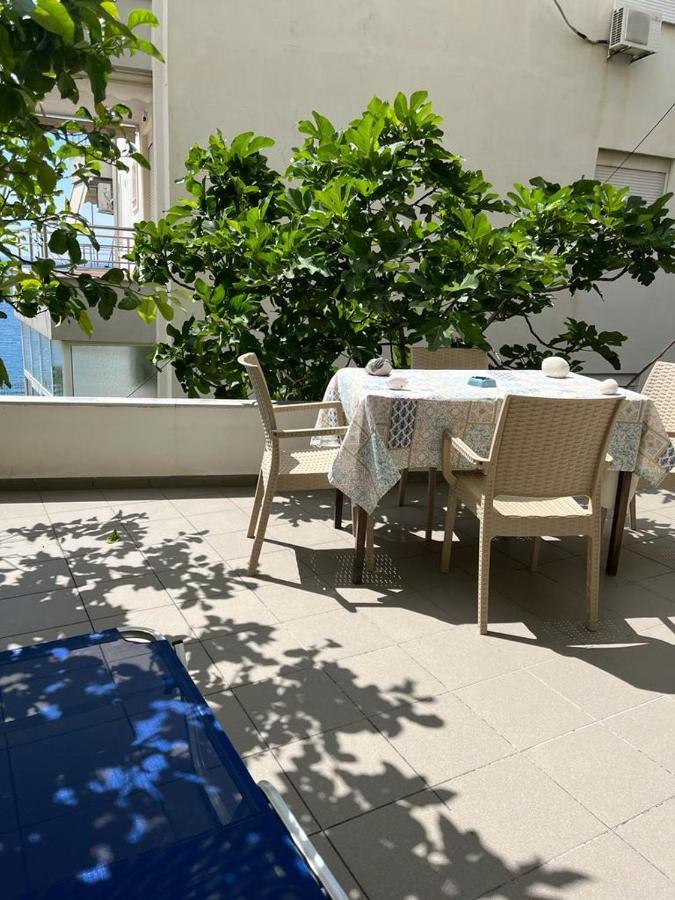 Riviera Rooms Sarandë Buitenkant foto