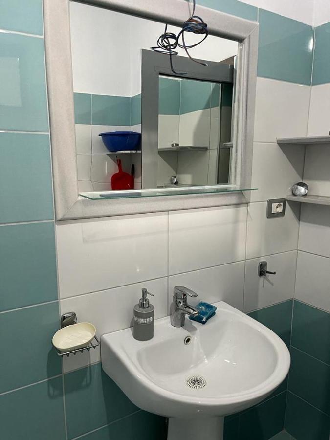 Riviera Rooms Sarandë Buitenkant foto
