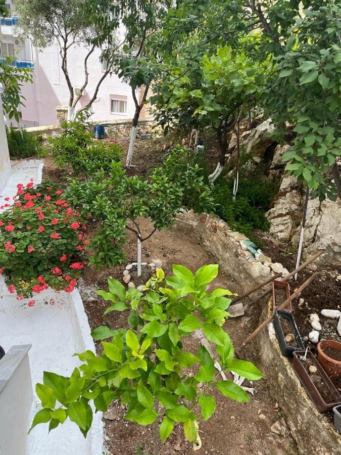 Riviera Rooms Sarandë Buitenkant foto